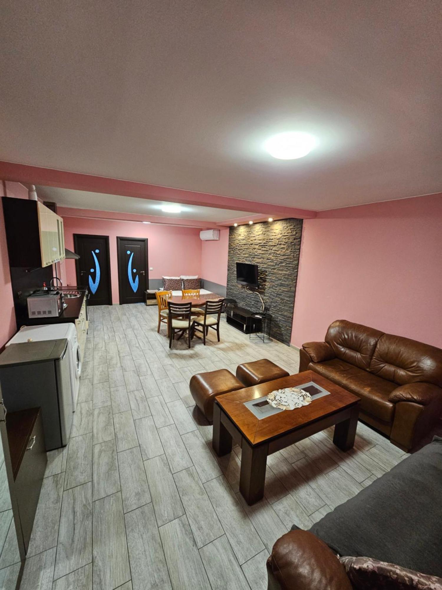 Апартамент България Със Свободна Зона За Паркиране Veliko Tarnovo Exterior photo
